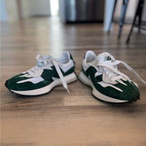 Women’s adidas new balance 327 green size 8